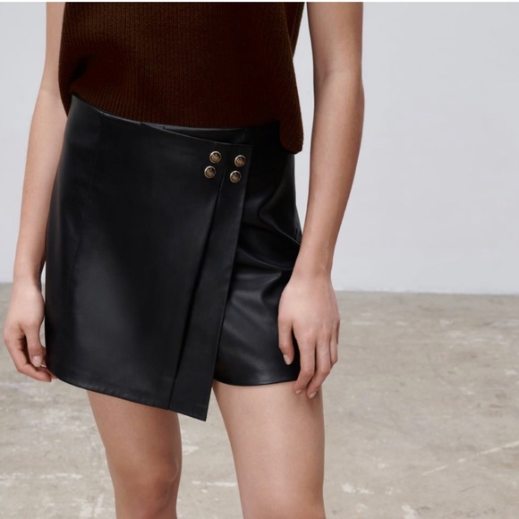 ZARA FAUX LEATHER SKORT - Picture 2 of 14